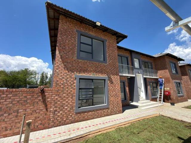 Townhouse for rent in Jansenpark, City of Ekurhuleni Metropolitan Municipality