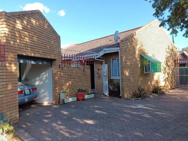 Townhouse for sale in Lejweleputswa, Free State
