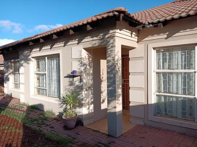 Townhouse for sale in Lejweleputswa, Free State