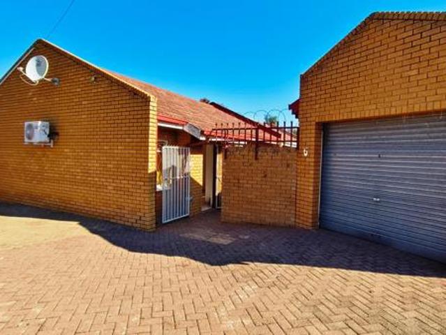 Townhouse for sale in Lejweleputswa, Free State