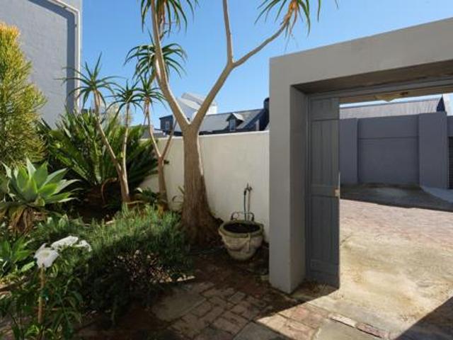 Townhouse for sale in Rietpoel, Theewaterskloof Local Municipality