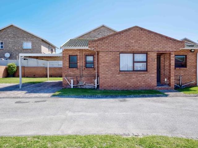 Townhouse for sale in Port Elizabeth, Eastern Cape