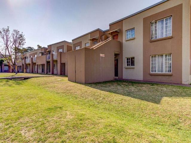 Townhouse for sale in Ekurhuleni, Gauteng
