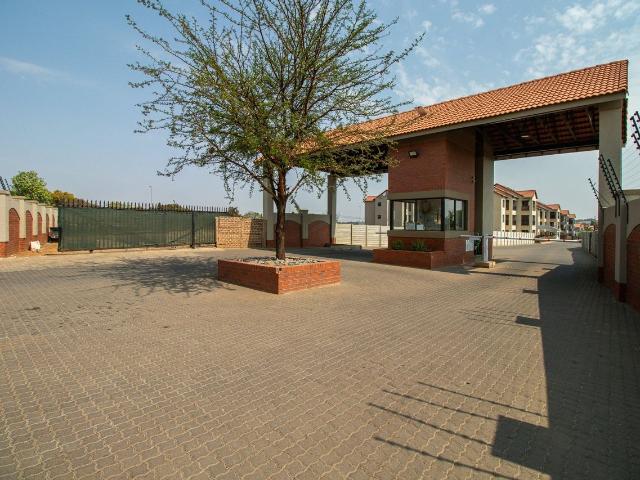 Townhouse for sale in Benoni