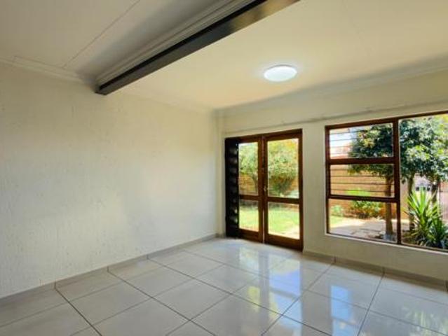 Townhouse for rent in Jansenpark, City of Ekurhuleni Metropolitan Municipality