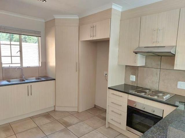Townhouse for rent in Hartbeespoort Dam Nature Reserve, North West
