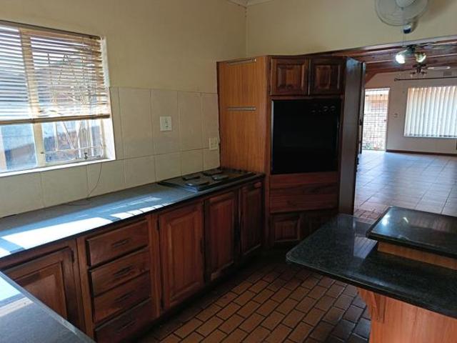 Townhouse for sale in Hartbeespoort Dam Nature Reserve, North West