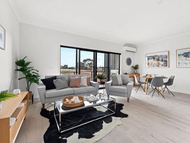 Townhouse for rent in Camerons Creek, Victoria