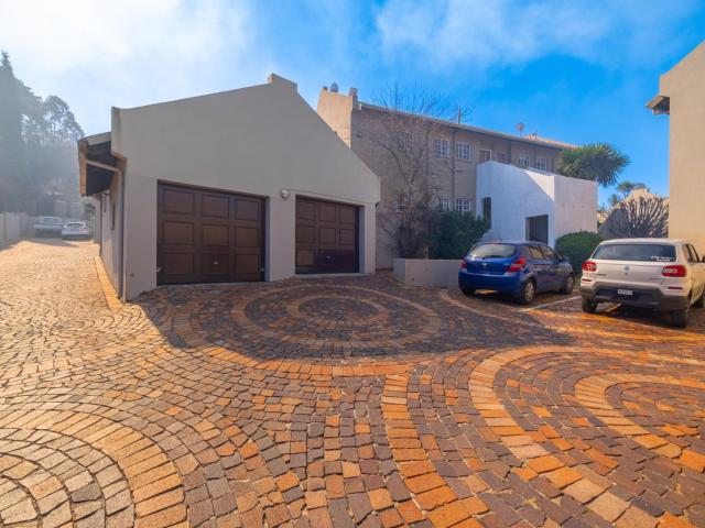 Townhouse for sale in Vosloorus, Gauteng