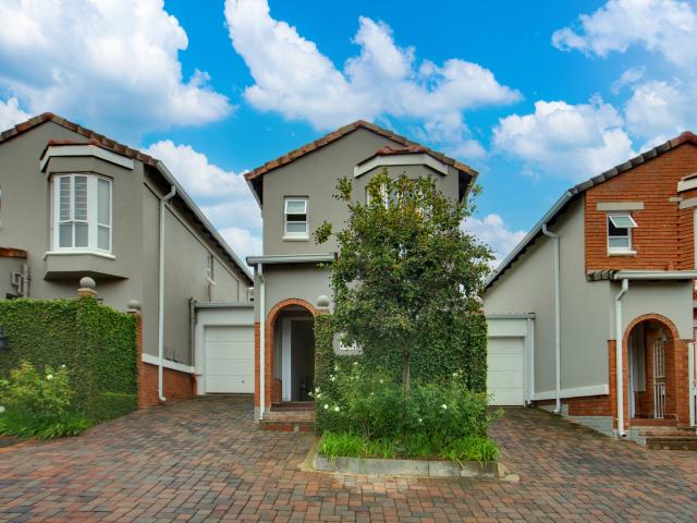 Townhouse for sale in Alexandra, Gauteng