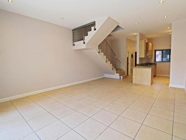 Townhouse for rent in Vosloorus, Gauteng