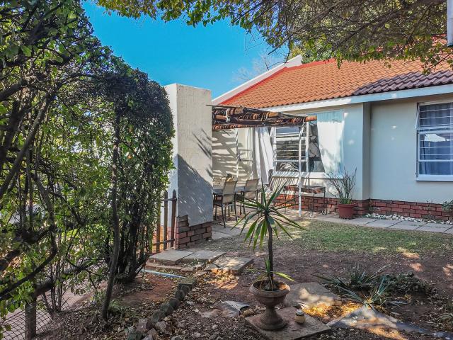 Townhouse for sale in Alexandra, Gauteng