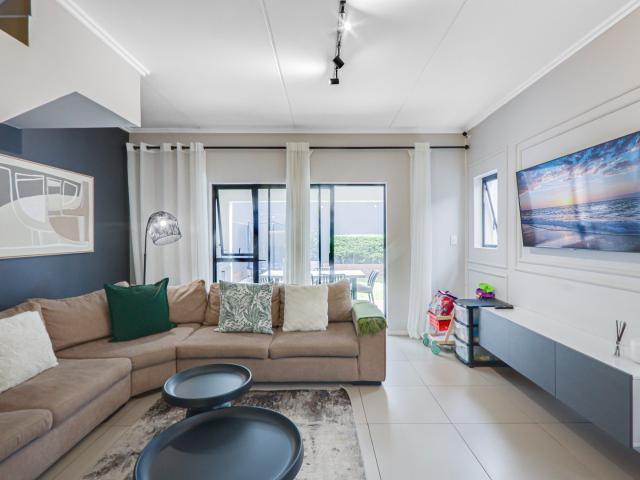 Townhouse for sale in Sandton, City of Johannesburg Metropolitan Municipality