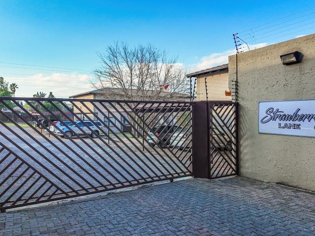 Townhouse for sale in Alexandra, Gauteng