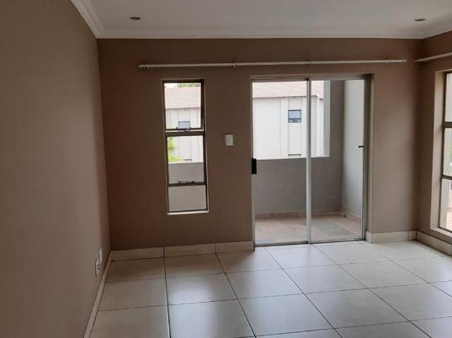 Townhouse for rent in Vosloorus, Gauteng