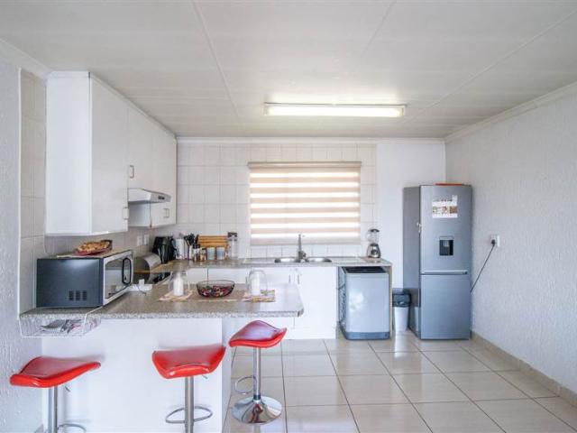 Townhouse for sale in Johannesburg, North & Sandton