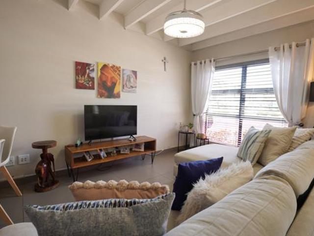 Townhouse for rent in Cape Town, City of Cape Town