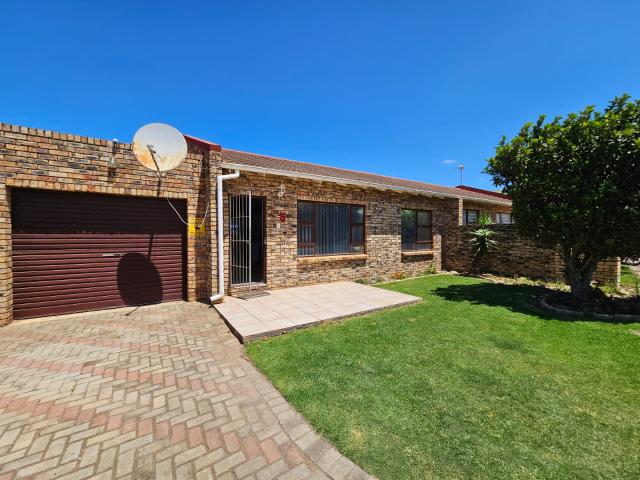 Townhouse for sale in Cape St Francis, Eastern Cape