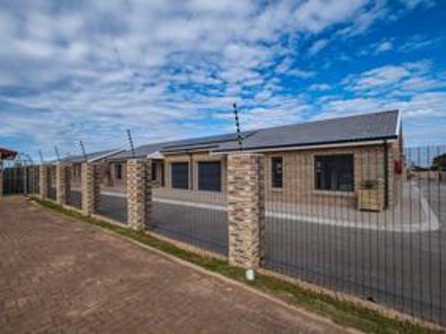 Townhouse for sale in Jeffreys Bay, Kouga Local Municipality