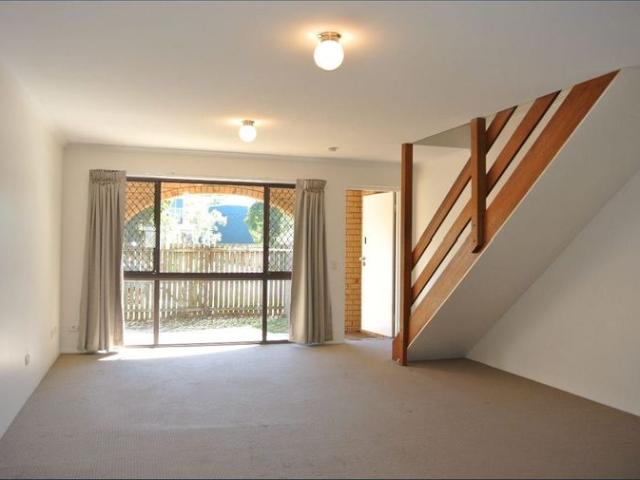 Townhouse for rent in Toombul, Queensland