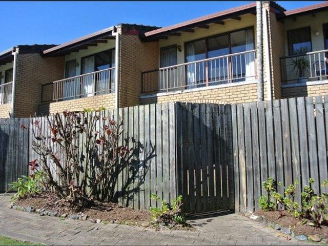 Townhouse for rent in Toombul, Queensland