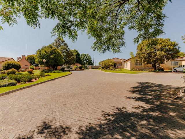 Townhouse for sale in Nooitgedacht, Gauteng