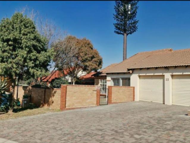 Townhouse for rent in Tembisa, Gauteng
