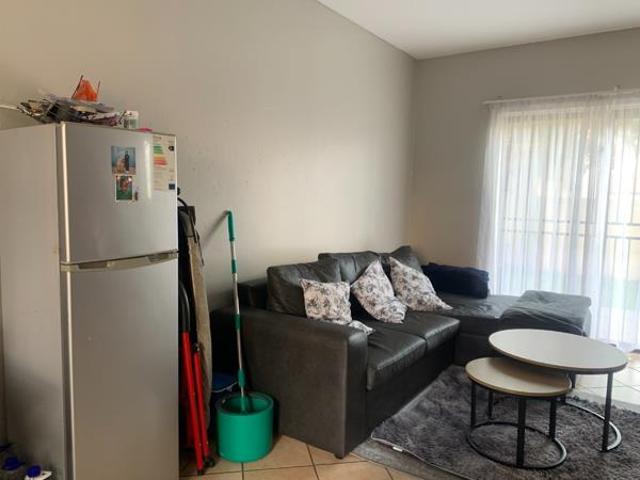 Townhouse for rent in Vosloorus, Gauteng