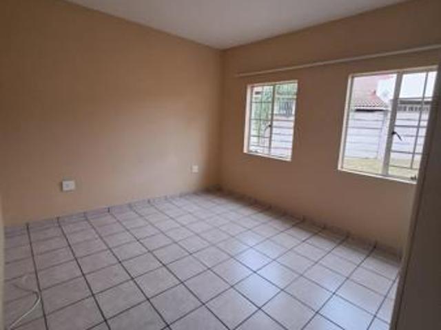 Townhouse for sale in Tlhabane, North West