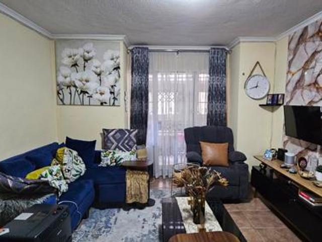 Townhouse for rent in Ekurhuleni, Gauteng