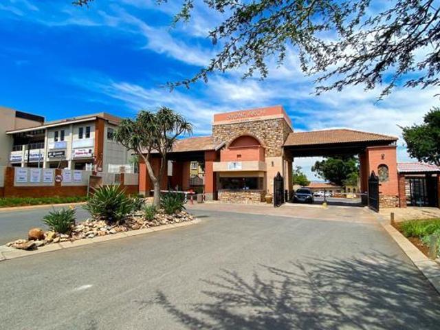 Townhouse for rent in Jansenpark, City of Ekurhuleni Metropolitan Municipality