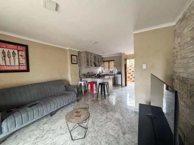 Townhouse for rent in Seaview, Kwazulu-natal