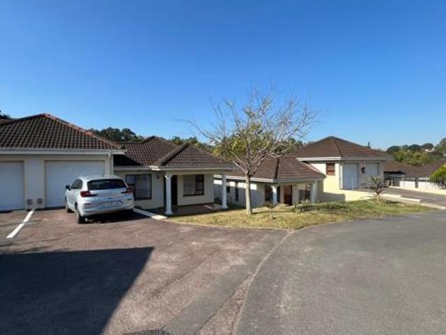 Townhouse for rent in Seaview, Kwazulu-natal