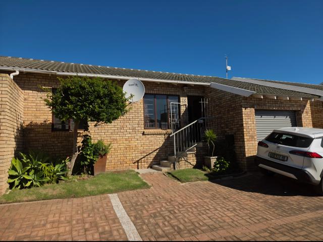 Townhouse for sale in Cape St Francis, Eastern Cape