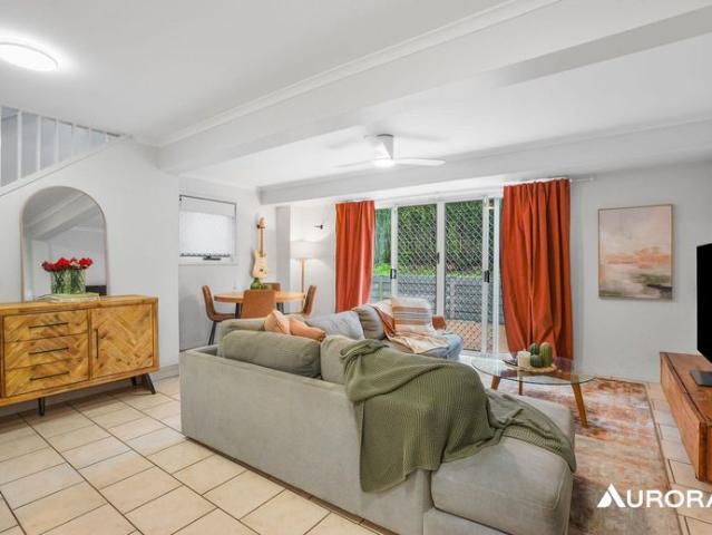 Townhouse for rent in Toombul, Queensland