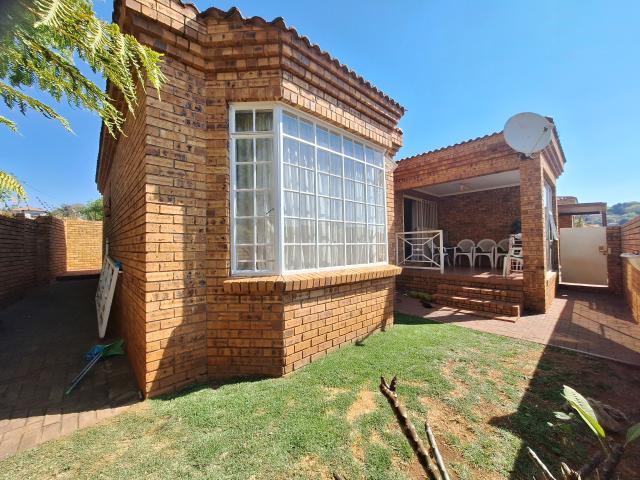 Townhouse for sale in Kagiso, Gauteng