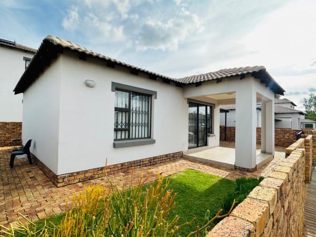 Townhouse for rent in Akasia, City of Tshwane Metropolitan Municipality