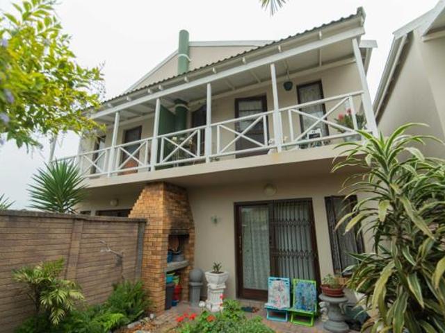 Townhouse for sale in Port Elizabeth, Eastern Cape