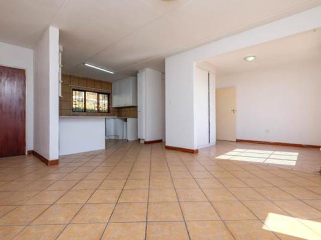 Townhouse for rent in West Rand Garden estates, Westonaria Local Municipality