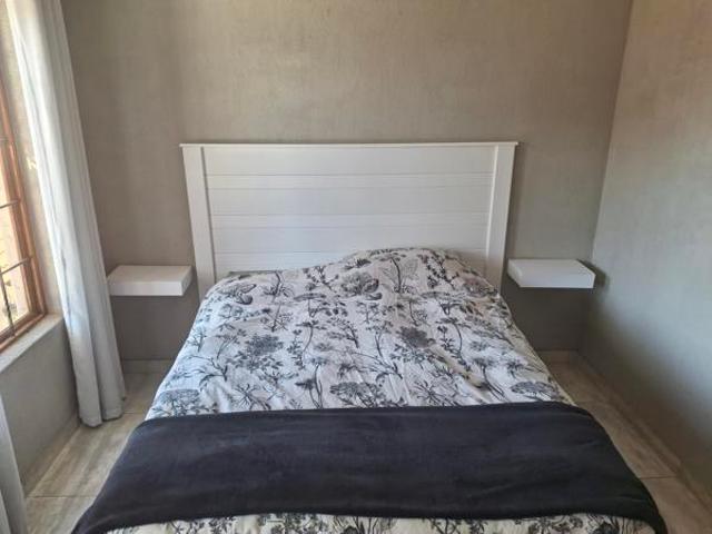 Townhouse for rent in Waterkloof, Gauteng