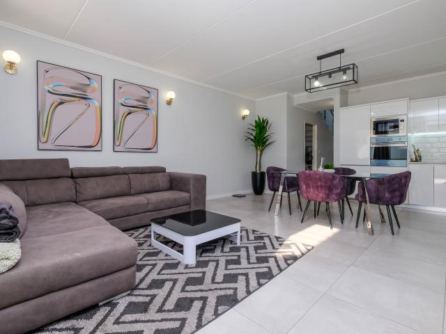Townhouse for sale in Vosloorus, Gauteng