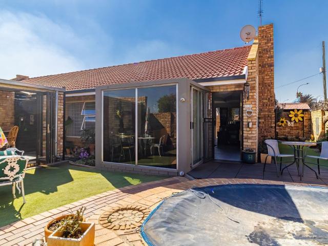 Townhouse for sale in Ekurhuleni, Gauteng