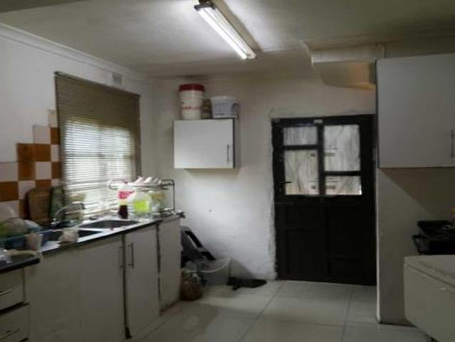 Townhouse for rent in Seaview, Kwazulu-natal
