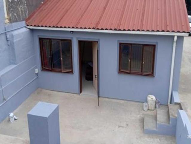 Townhouse for rent in Seaview, Kwazulu-natal