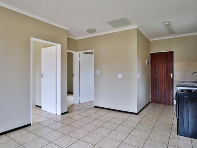 Townhouse for rent in Jansenpark, City of Ekurhuleni Metropolitan Municipality