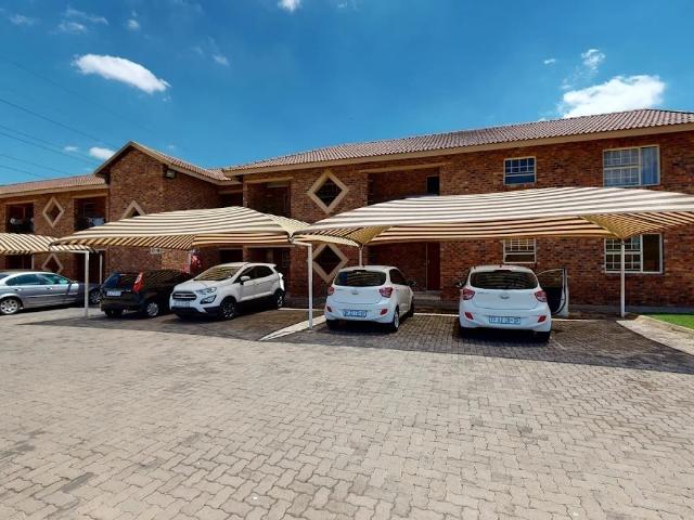 Townhouse for sale in Ekurhuleni, Gauteng