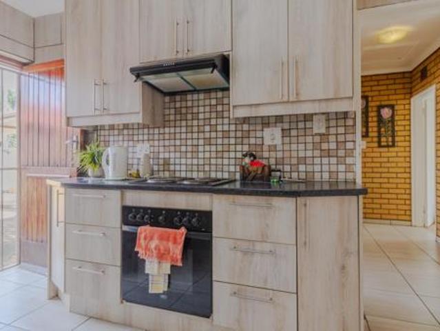 Townhouse for rent in Ekurhuleni, Gauteng