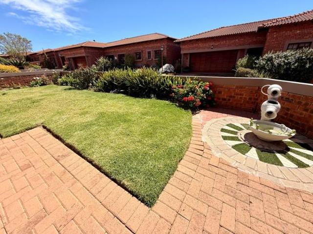 Townhouse for sale in Bloemfontein, Free State
