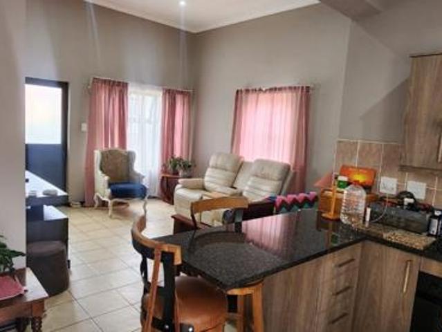 Townhouse for sale in Dr Kenneth Kaunda, North West