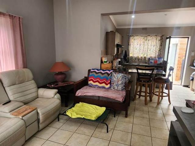 Townhouse for sale in Dr Kenneth Kaunda, North West